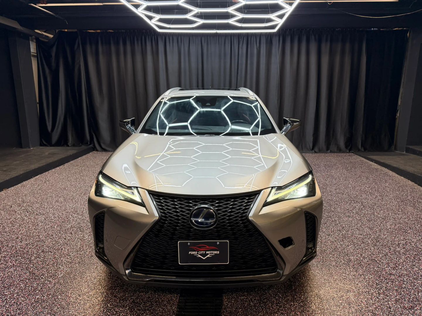 lexus ux hybrid 2019 JTHU9JBHXK2009682 image lexus ux hybrid 2019 JTHU9JBHXK2009682 image